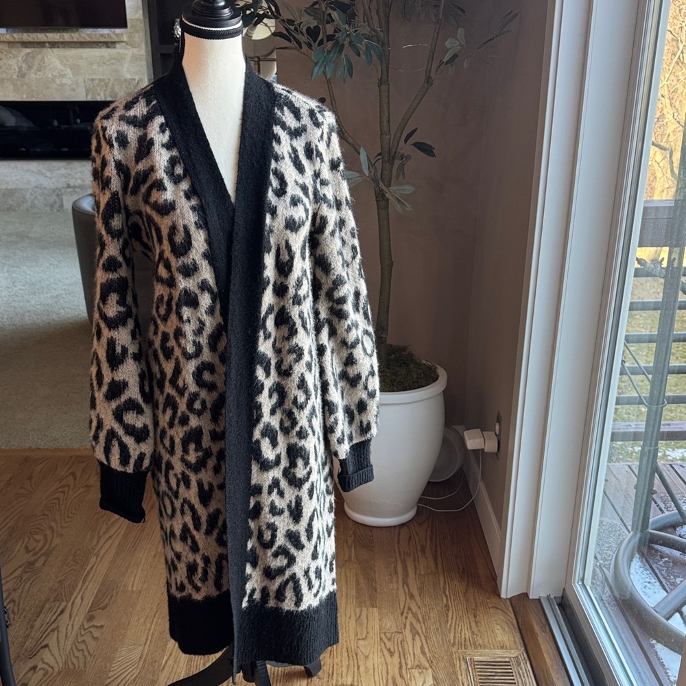 Marled Leopard-Print Open Front Long Cardigan - Cream & Black
